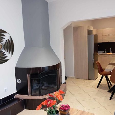 אתונה The Genius Apartment 3 Rooms, Α Floor 3 Υπνοδωμάτια, A Όροφος מראה חיצוני תמונה
